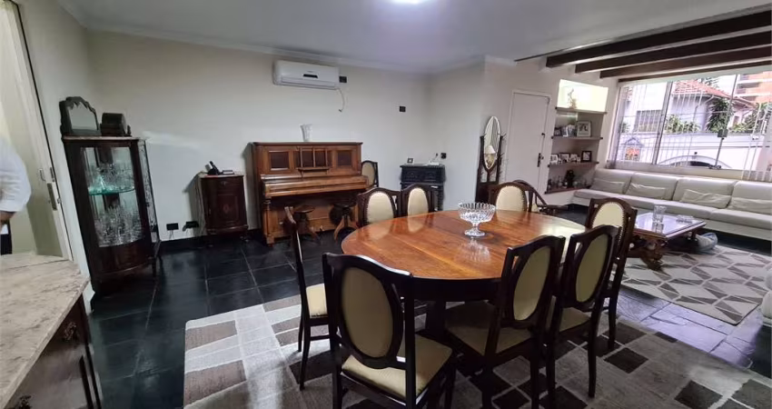 Sobrado para venda na Vila Mariana 3 quartos, 1 suíte e 4vagas, 251m² super bem localizado