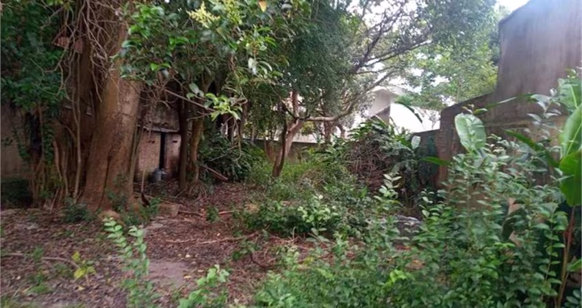 SOBRADO COM 3 DORM - 3 VAGAS