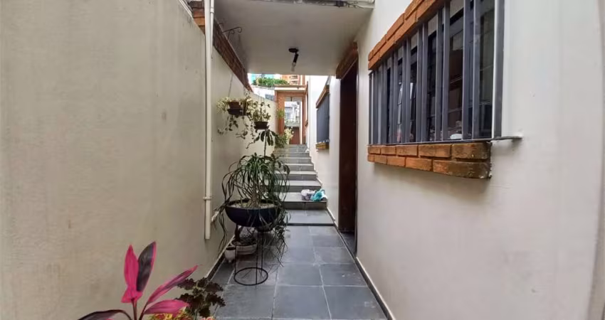 SOBRADO NA ACLIMAÇÃO COM 03 SUITES  E EDICULA - PROXIMO PARQUE DA ACLIMAÇÃO.