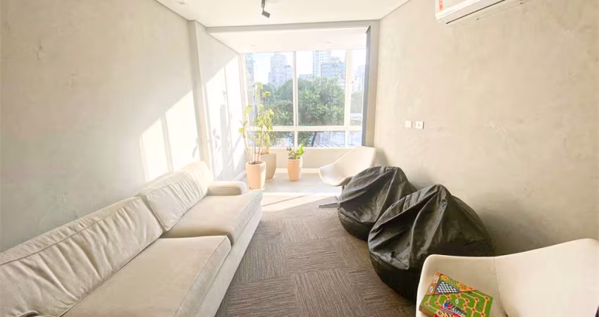 Excelente Sala Comercial 338m² são três salas unificadas (11,12,13). Localizada no Itaim Bibi.