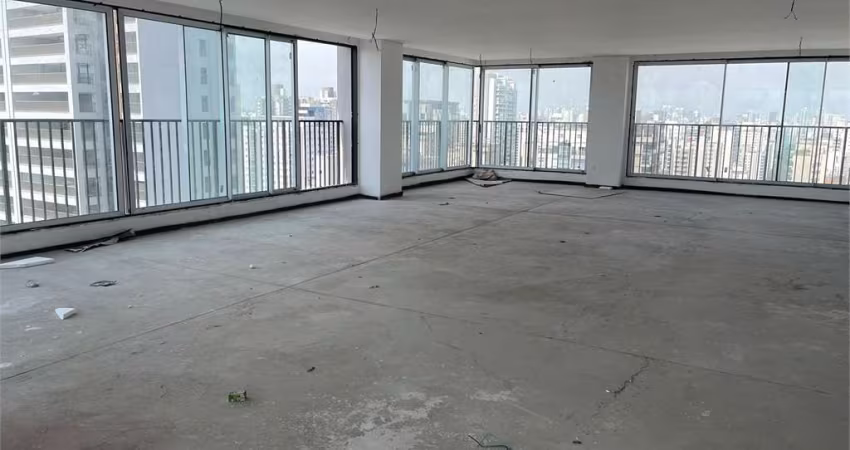 Apartamento Garden Novo em Moema - 547m², 4 Suítes, 4 Vagas e Área Externa com Espaço Gourmet
