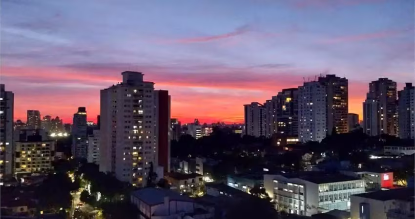 Ótima cobertura duplex, com linda vista aberta, e 3 vagas, na Vila Clementino!