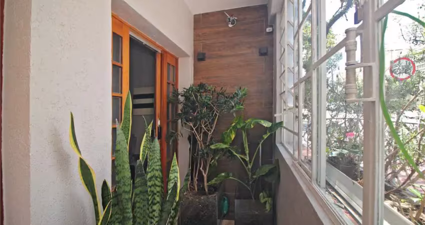 Sobrado à venda de 120 m² na Pompéia de 2 dormitórios e 1 vaga.