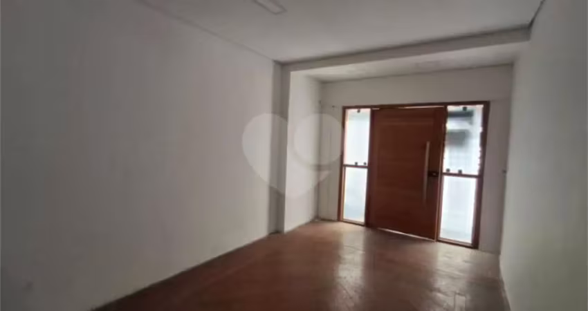 Sobrado comercial/ residencial  com 150 m², 08 salas e 02 vagas de garagem