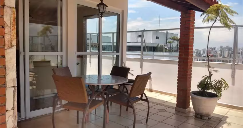 APTO ULTIMO ANDAR NO CORAÇÃO DE MOEMA