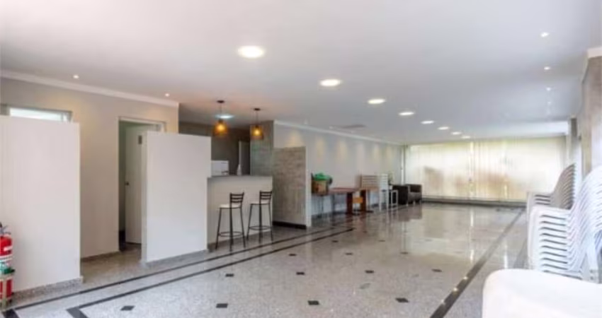 Apartamento na Saúde