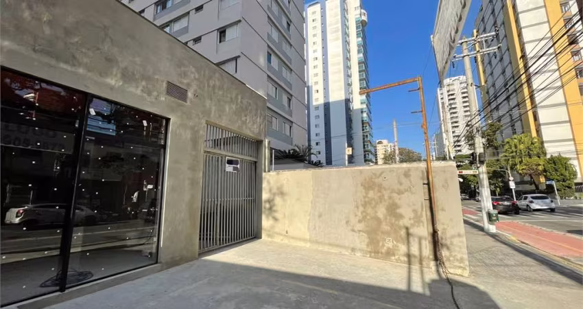 ESTACIONAMENTO COM 380 M²  VAGA PARA 30 AUTOMÓVEIS