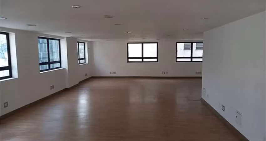 Sala comercial para locação, c/ 55 m2, na região da paulista.