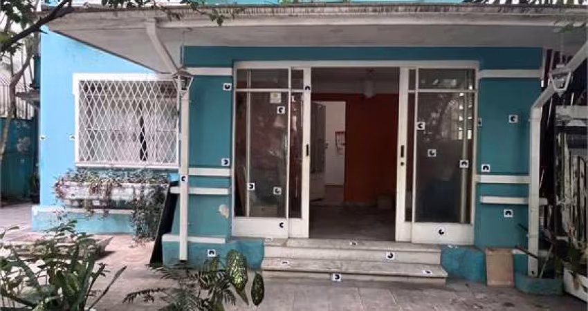 Belíssimo sobrado na região da Santa Cecília para locação! Ideal para Clínicas/ Escritórios/ Galeria