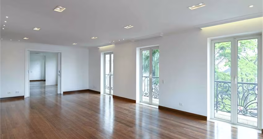 Excelente apartamento com 385m² no Jardim Paulista totalmente reformado!