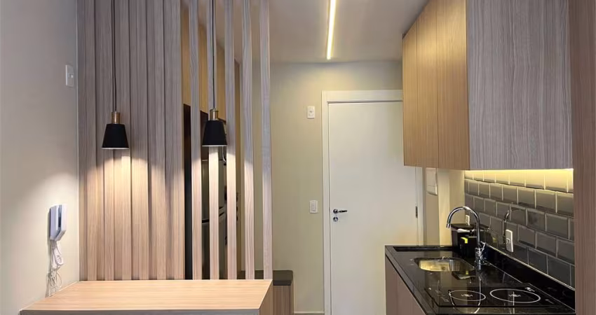 Apartamento á venda no Ibirapuera - 1 dorm, 1 vaga, Mobiliado, a 10 minutos de caminhada do Parque.
