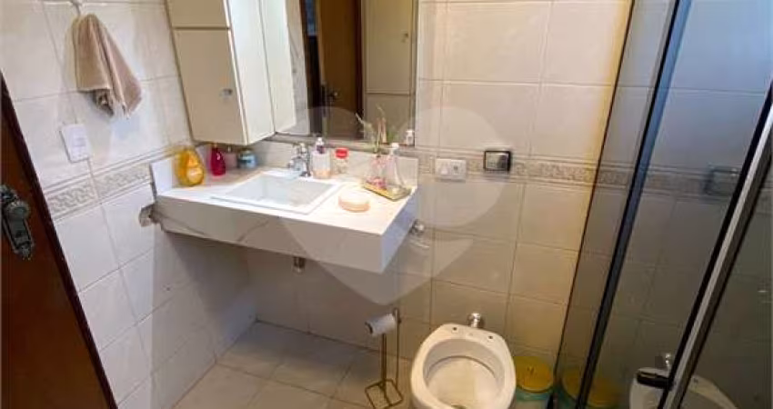CASA COM 04 QUARTOS SENDO 02 SUÍTES, 03 VAGAS DE GARAGEM - JARDIM DA SAUDE