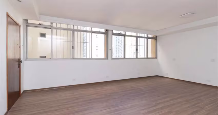 Apartamento com 3 quartos à venda na Rua Oscar Freire, --, Pinheiros, São Paulo