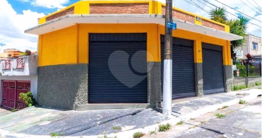 362m² de area em zona mista - 700m da Av. Abraão de Morais e a 1km da Estação Saúde