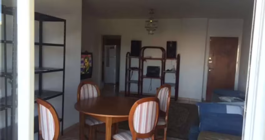 Apartamento de 98m2 de área útil junto ao metrô são judas