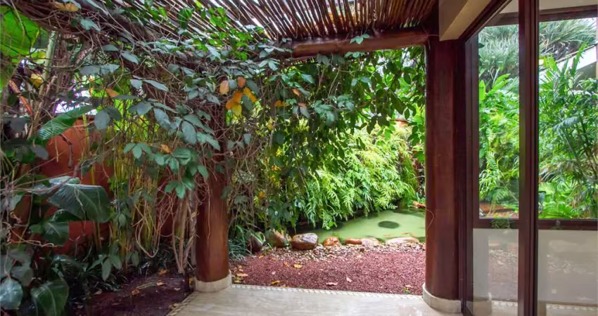 Pacaembu / majestoso sobrado reformado / 480 m² AC / 4 suítes / 6 vagas / piscina