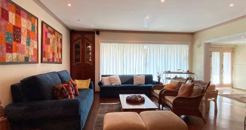 Sobrado à venda com 180m², 3 dormitórios, 2 vagas em localização nobre do Planalto Paulista