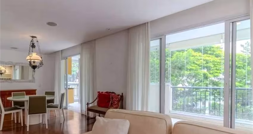 Apartamento de 221m2 , 4 dormitório no Paraiso