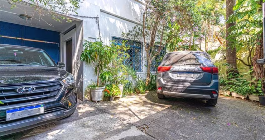 Casa-São Paulo-JARDIM EUROPA | Ref.: REO977482