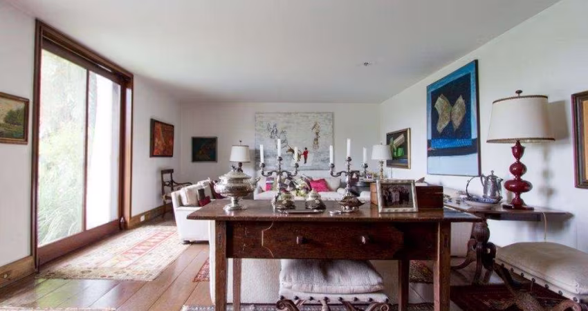 Casa a venda Cidade Jardim 5 dormitórios, 5 suítes, 4 vagas.