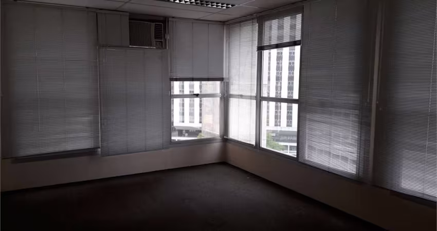 Salas comerciais com 185 m², no Centro de São Paulo.