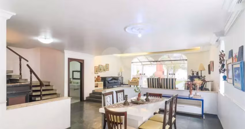 Casa com 4 quartos à venda na Rua Canumá, --, Alto da Boa Vista, São Paulo