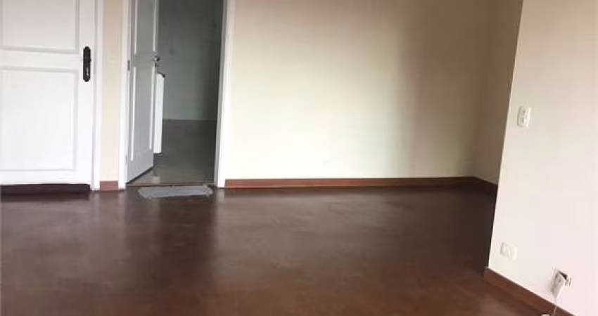 Apartamento com 3 quartos, seno 01 suíte, próximo estação do metrô.- preço de ocasiao