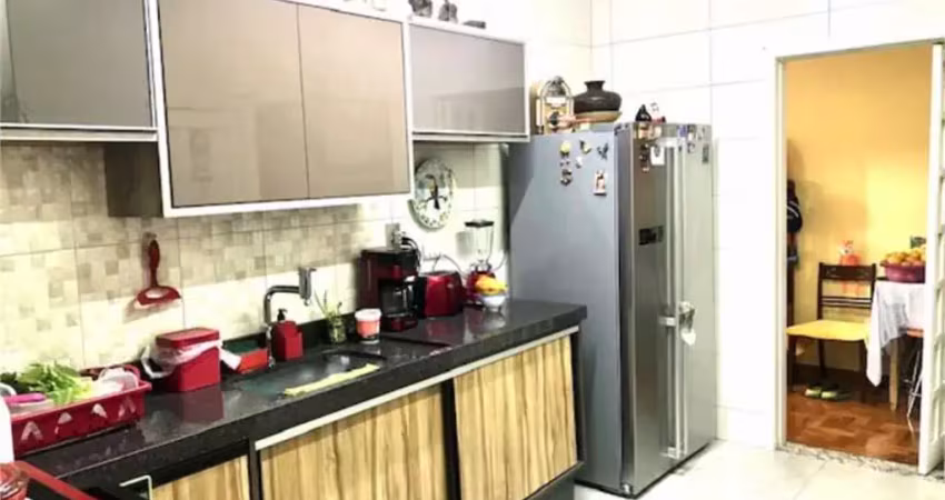 Próximo ao shopping higienópolis / reformado / 2 dorm. / dep. de empr. / 1 vaga
