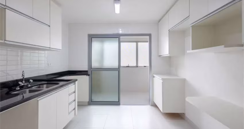 Itaim - 2 dormitórios - lavabo - 1 vaga - 92 m² AU - rua tranquila - reformado