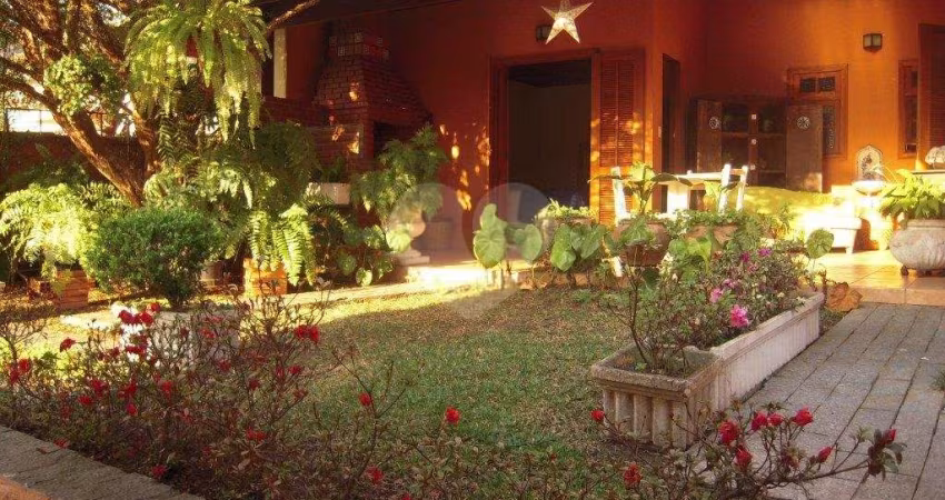 Casa térrea, impecável!