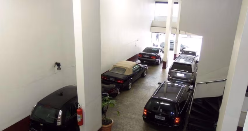 Loja comercial com 1.100 m²  área construída no Campos Elíseos