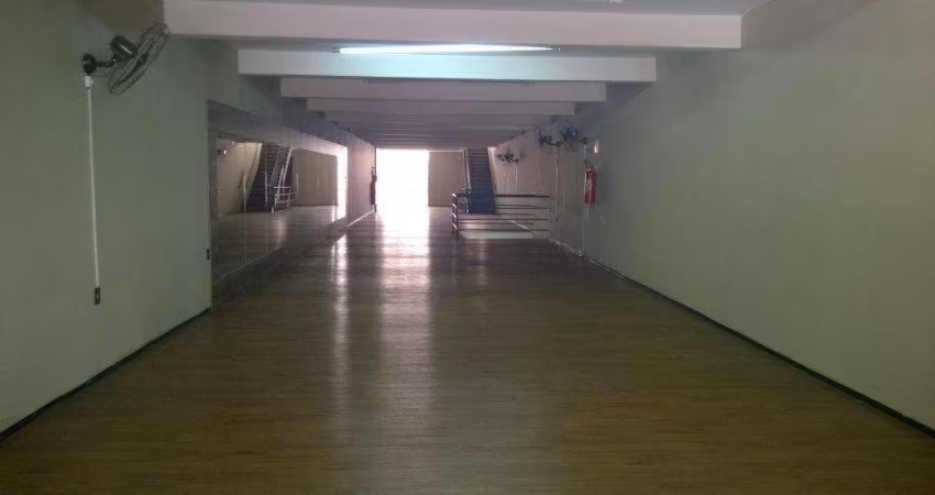 Loja maravilhosa em localização estratégica!