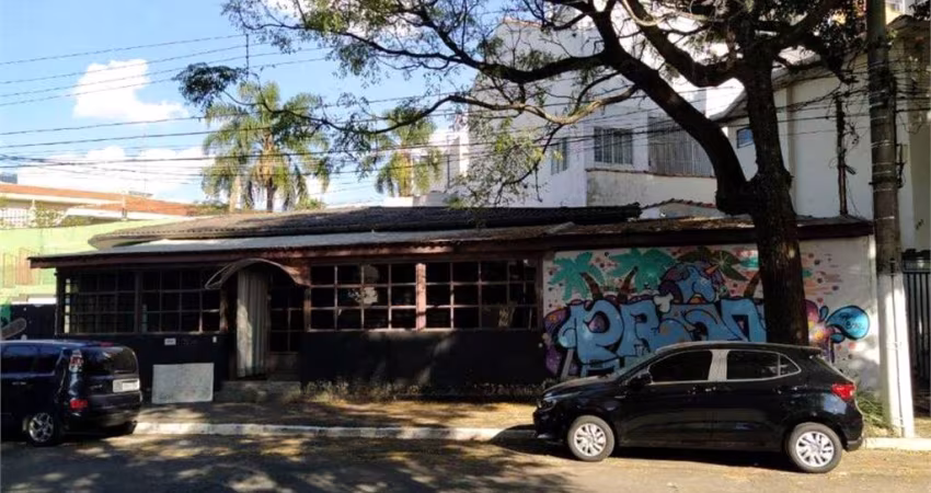 Casa Comercial à venda na Vila Mariana c/121m2 área construída