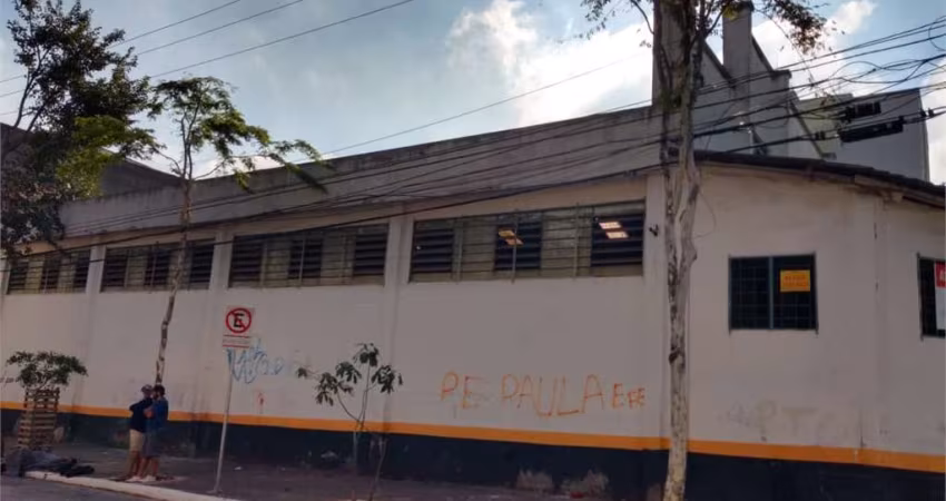 Excelente galpão para venda ou locação próximo à estação Luz do metrô