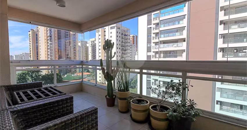 Totalmente reformado em rua tranquila de Perdizes