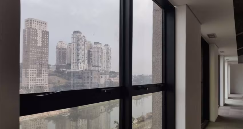Comercial-São Paulo-SANTO AMARO | Ref.: REO605541