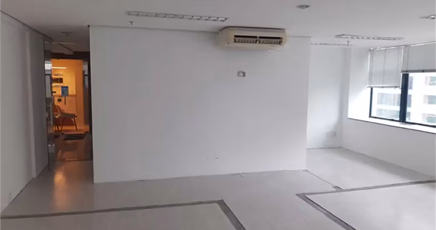 Conjunto comercial na vila olímpia, área total 92m² são dois conjuntos integrados 801/802!