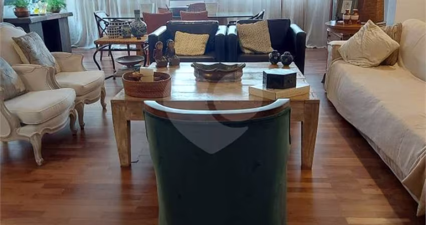Casa ampla e reformada na Piassanguaba