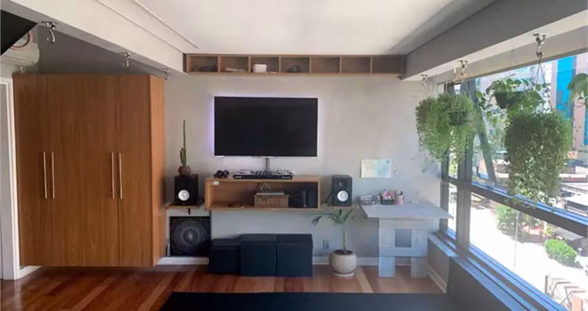 Excelente apartamento duplex na vila olímpia totalmente mobiliado