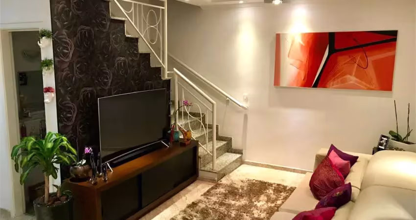 Casa em condomínio fechado com 3 quartos à venda na Rua Apeu, --, Saúde, São Paulo