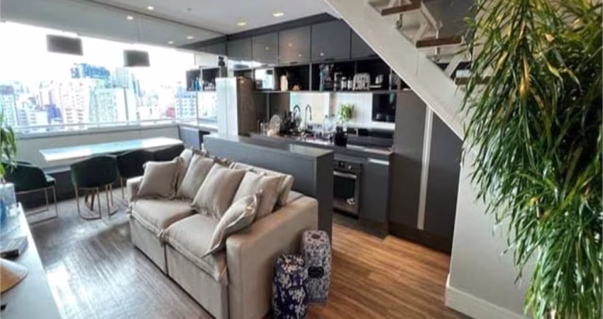 Apartamento Duplex com 1 Quarto e 2 Banheiros á Venda 60m² em Bela Vista - SP.