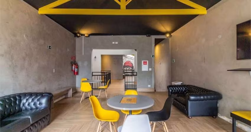 Casa Comercial à venda em PINHEIROS Área Útil: 233 m²