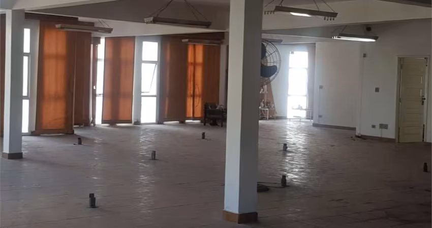 ESPAÇO COMERCIAL EM FRENTE POLICIA FEDERAL - PREDIO INTEIRO