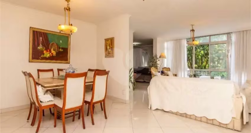 Morar em grande estilo: apartamento de quase 300m² à venda na rua treze de maio