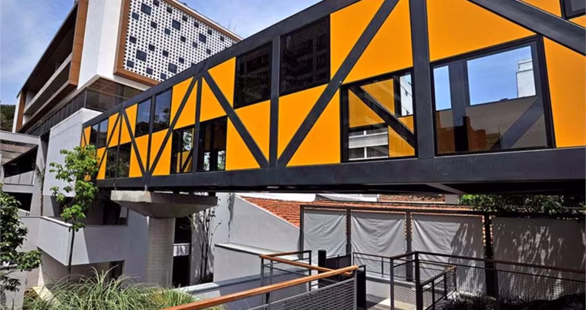 Sala comercial de 238m2 em perdizes alto padrão, com 2 salas, 2 banheiros e 4 vagas de garagem.