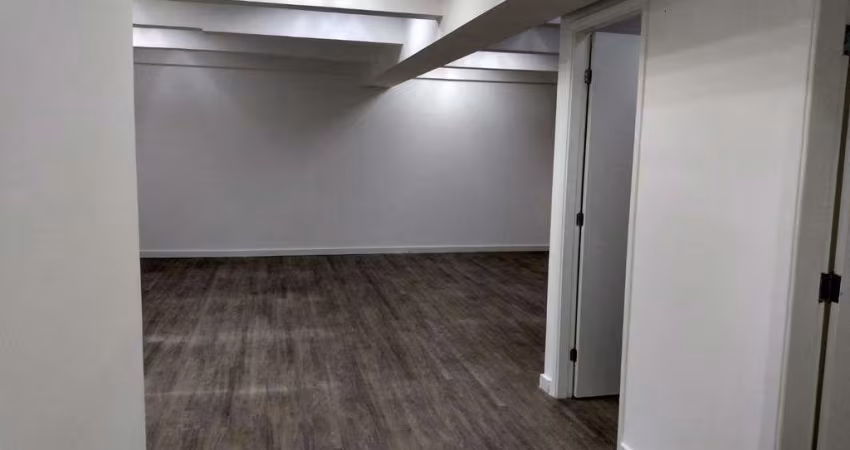 Conjunto Comercial para Locação na Av. Adolfo Pinheiro, com 145 m2.