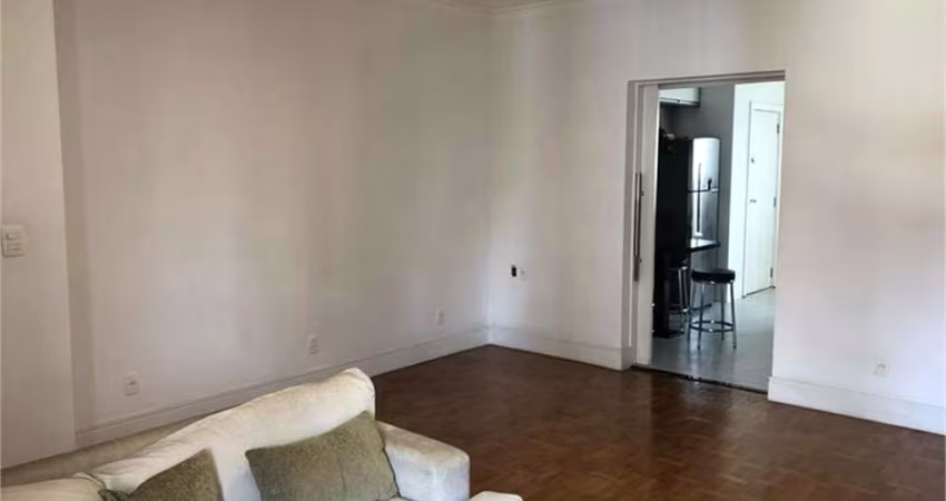 Apartamento reformado 2 dormitorios  1 vaga !!!