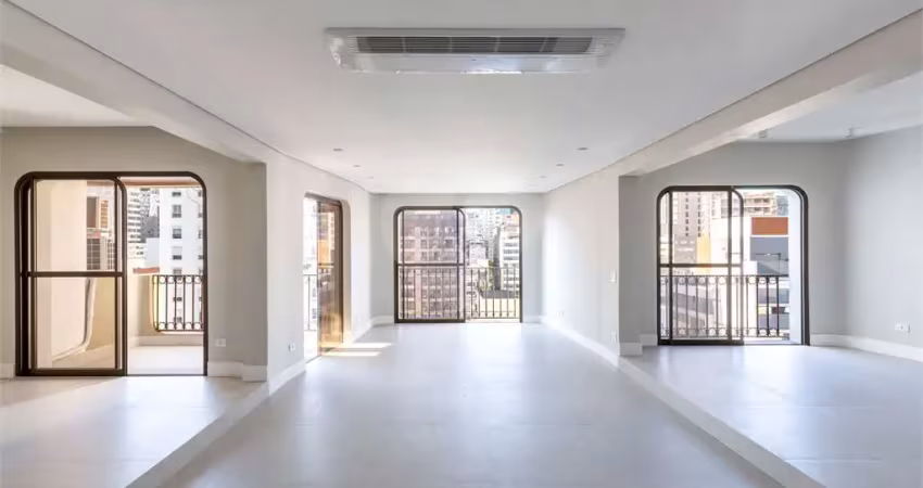 Belíssimo apartamento  reformado de 4 dormitórios nos jardins