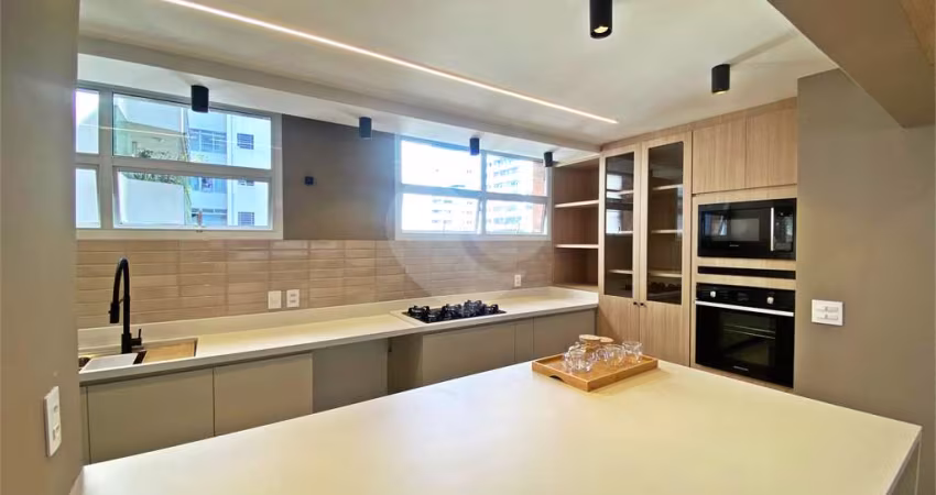 Apartamento completamente reformado em  excelente localização em Higienópolis