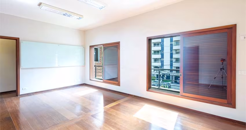 Casa-São Paulo-ALTO DE PINHEIROS | Ref.: REO38153